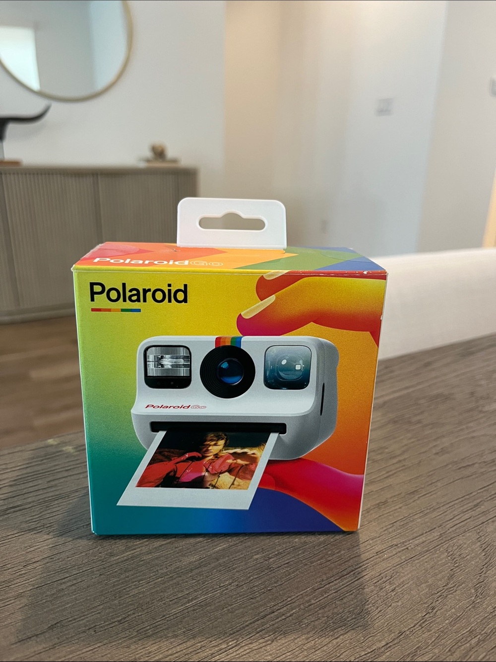 Polaroid Go White Instant Mini Camera in Rainbow Box